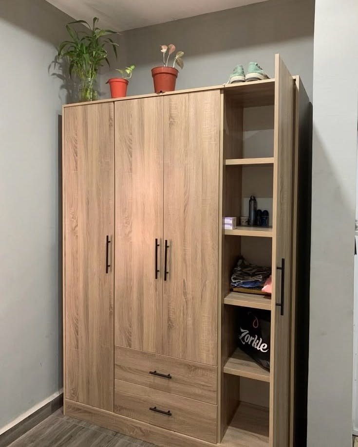 Woodern 3 doors drawers wardrope